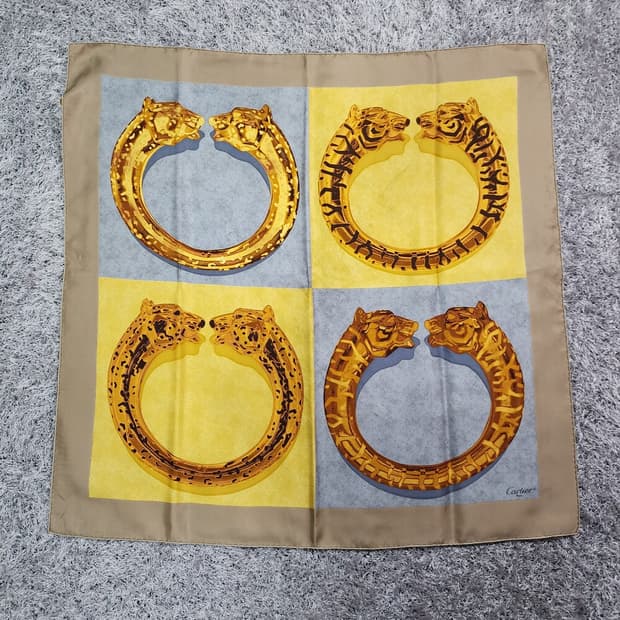 까르띠에 실크 스카프