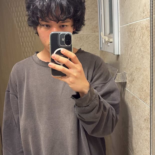 90‘s 디스트레스드 블랭크 스웻셔츠