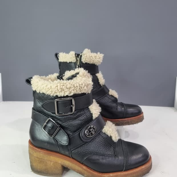 235 코치 퍼 부츠