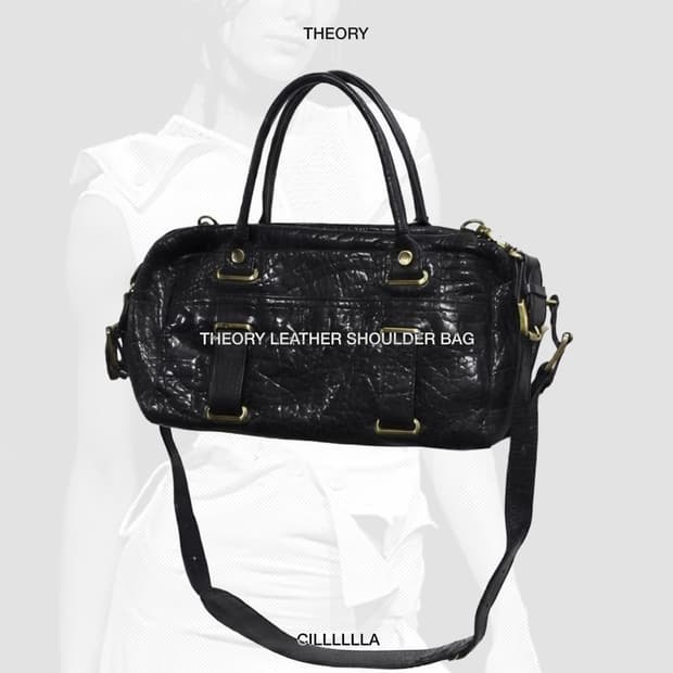 Theory 띠어리 레더 숄더백