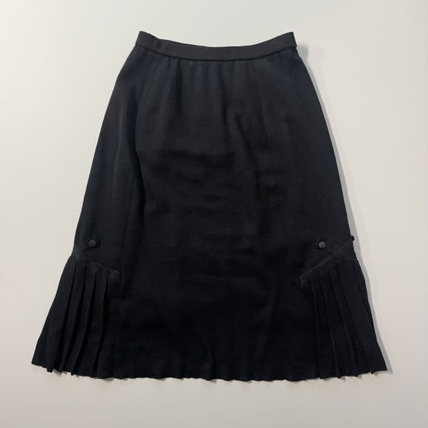 사이드 버튼 플리츠 디테일 울 스커트