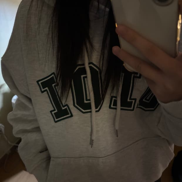 OIOI 후드티
