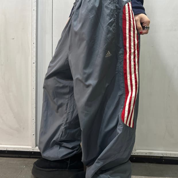 90s ADIDAS 그레이&레드 나일론 트랙 팬츠