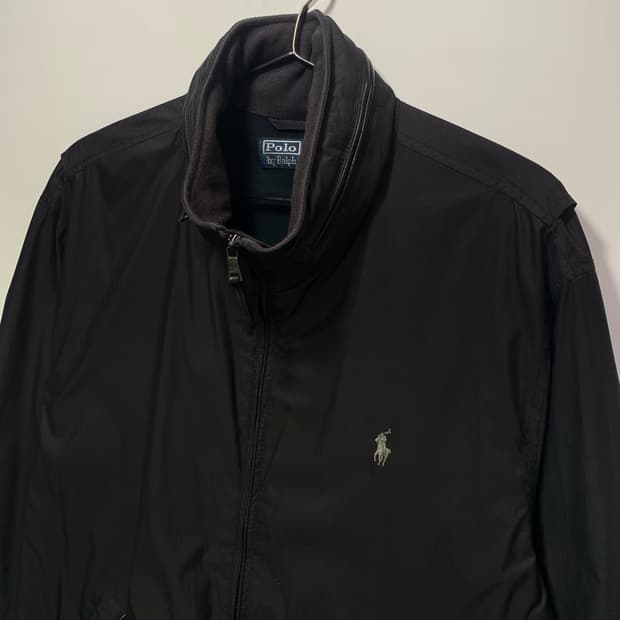 폴로 블랙 바람막이