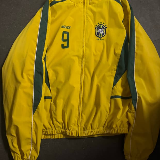 팔라스 프로팀 브라질 바람막이 m사이즈