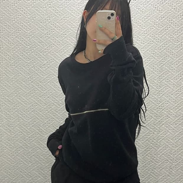 디젤 올드스쿨 베이직 지퍼디테일 맨투맨 L C06604