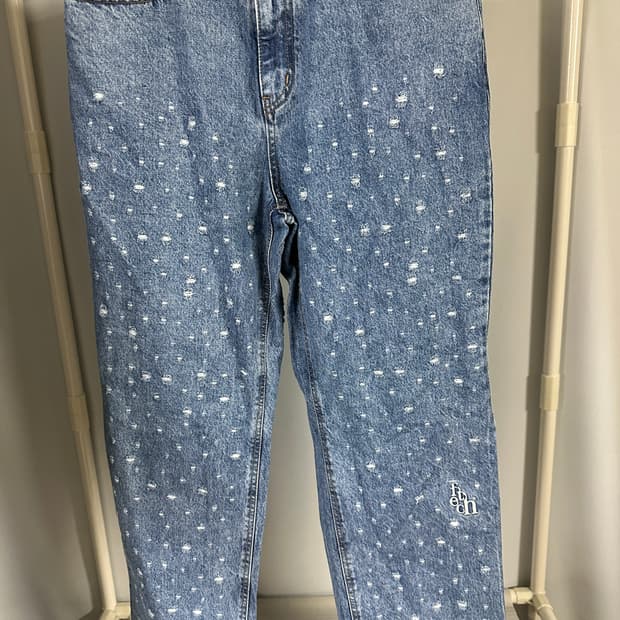 페치 데미지 스트레이트 데님 팬츠