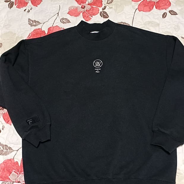 휠라 어뉴 오버핏맨투맨 실측100 가슴61 기장72