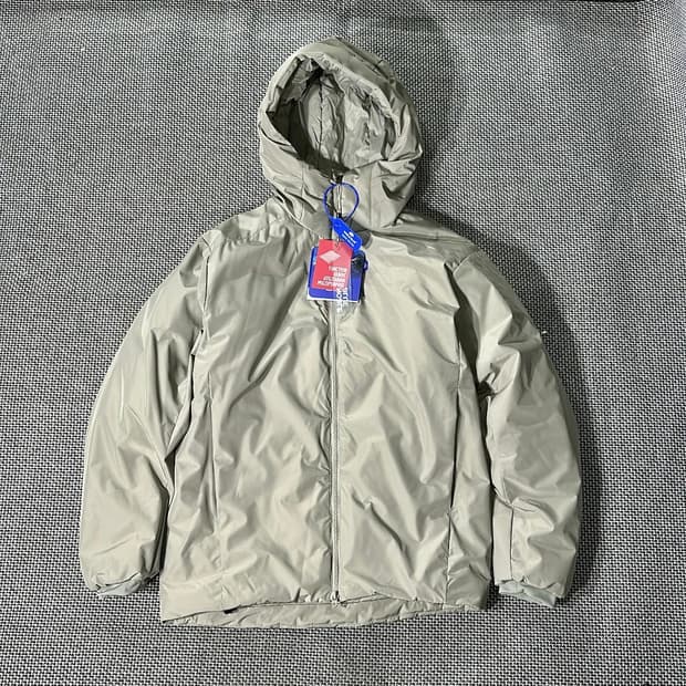 (새상품) 스톤소프트 경량 후드 패딩 점퍼