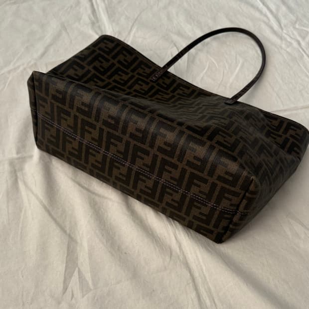 Fendi 주카 쇼퍼백