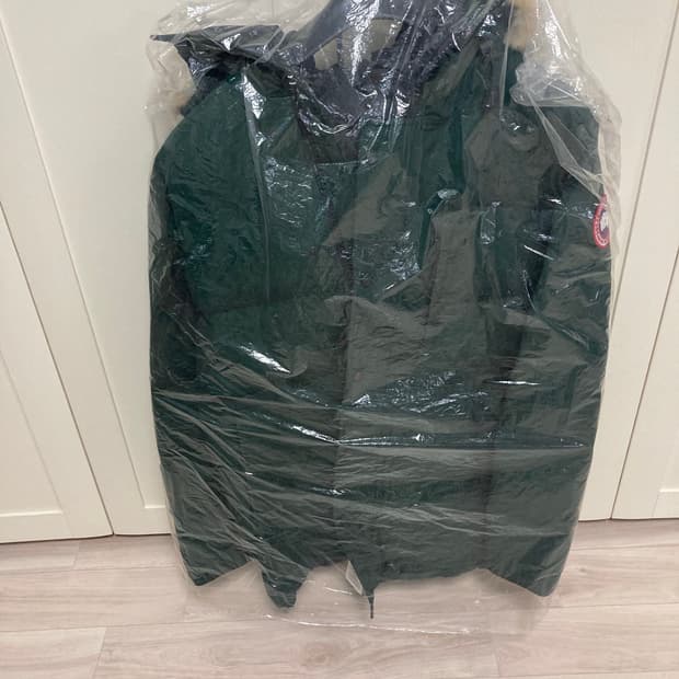 캐나다구스 카슨 칼슨 인터핏 M 새제품