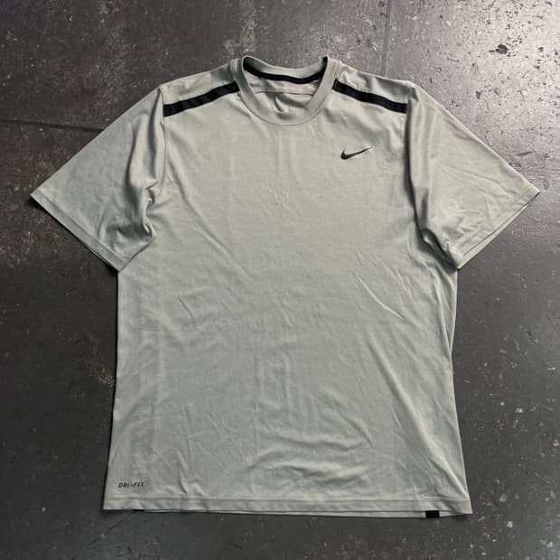 105 나이키 드라이핏 기능성 반팔티 