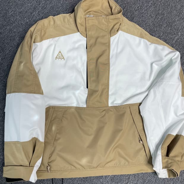 나이키 ACG 아노락 바람막이 베이지/화이트(xl 실사100-105)