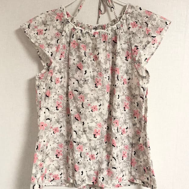 꽃무늬 반팔 블라우스