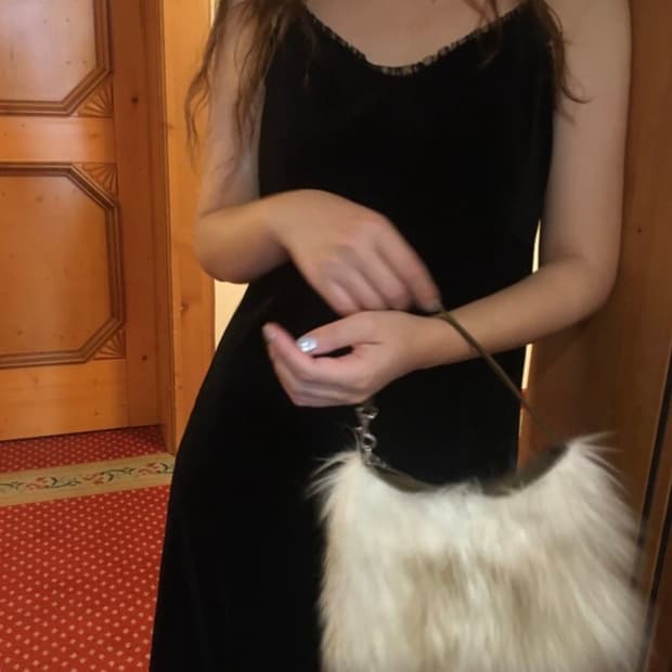 오트앤드 클래식 벨벳 원피스