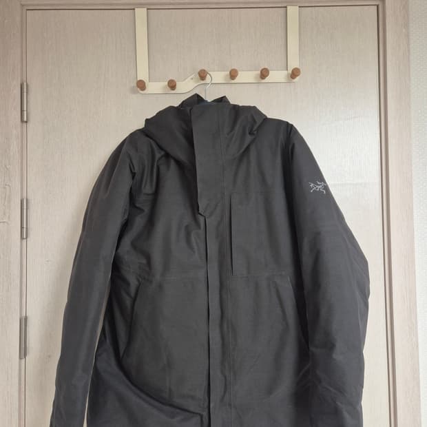 아크테릭스 써마 파카  패딩 M 블랙