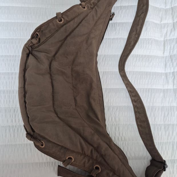 르메르 게임백 스몰 kOBICHA BROWN