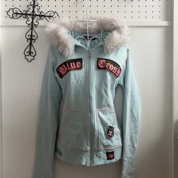 • Fur Hood Sky Blue Hood Zip-Up