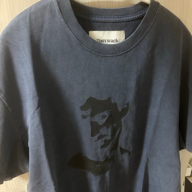 토니웩 반팔 Portrait garment dyed faded navy