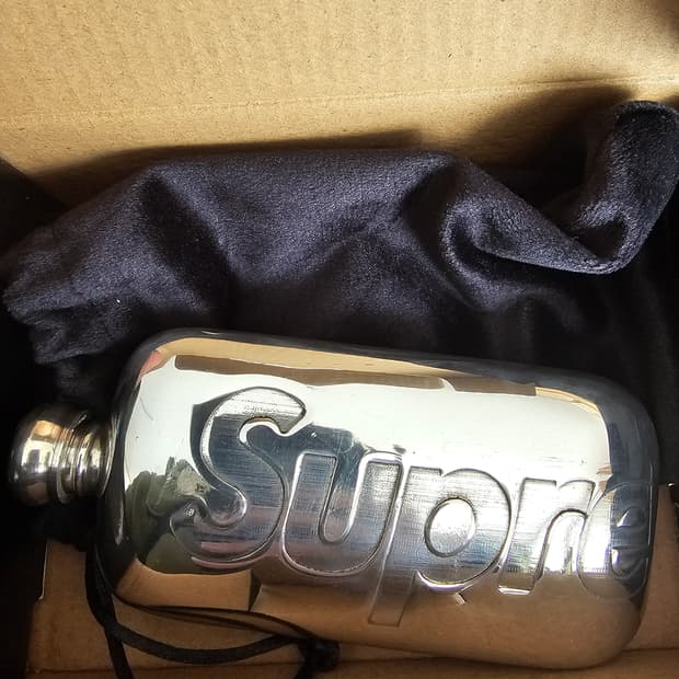 슈프림 위스키 힙플라스크