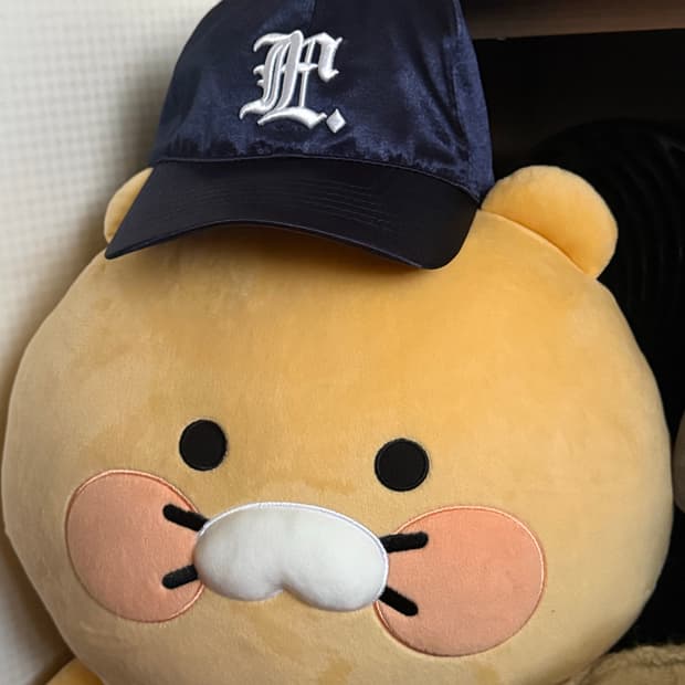 Lmc GOTHIC SATIN CAP 엘엠씨 새틴 캡 