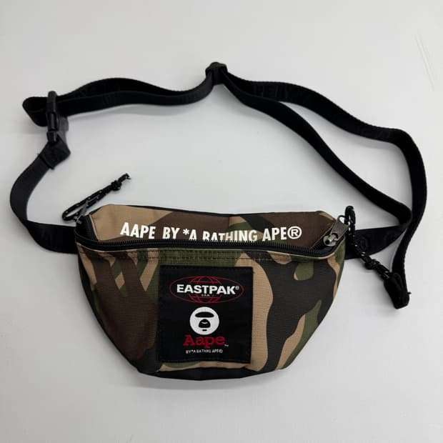 에이프 X 이스트팩 웨이스트백