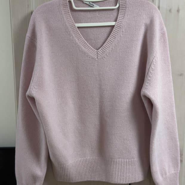 타일레 로지핑크 브이넥니트 1사이즈