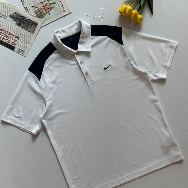 Nike 나이키 Dry-Fit 화이트 카라티 