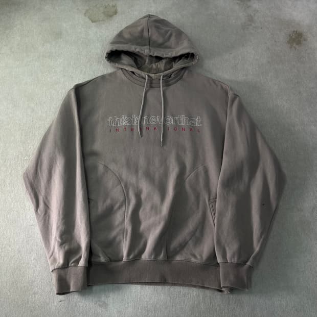 105 디스이즈네버뎃 자수로고 후드티