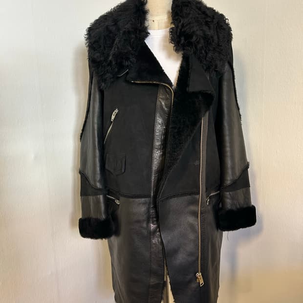 SANDRO 산드로 양가죽 시어링 하이넥 코트