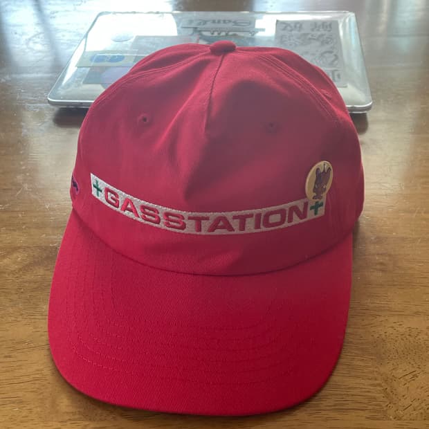 가스스테이션 레드 캡모자