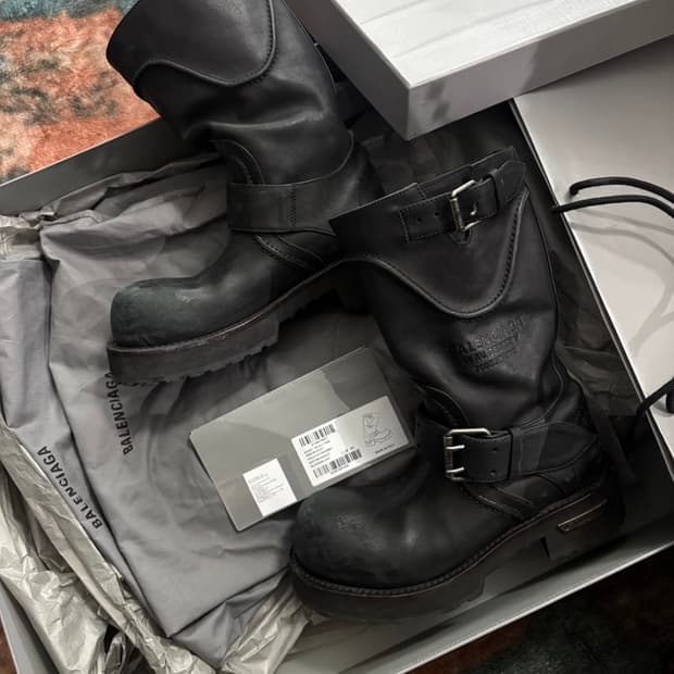 발렌시아가 베놈부츠 미드 41size (260-270)