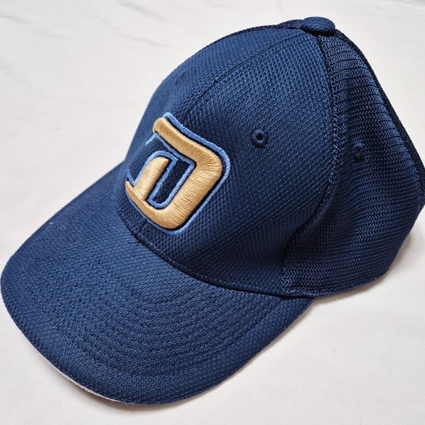 NC 다이노스 모자 팝니다 