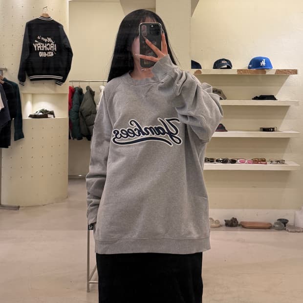 아디다스 뉴욕 양키스 로고 맨투맨 그레이 U954