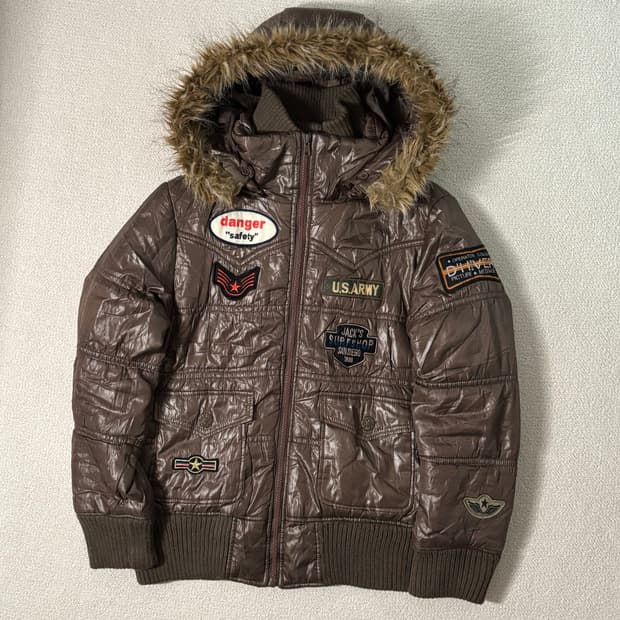 일본빈티지 y2k 브라운 유광 글로시 경량 퍼 패딩