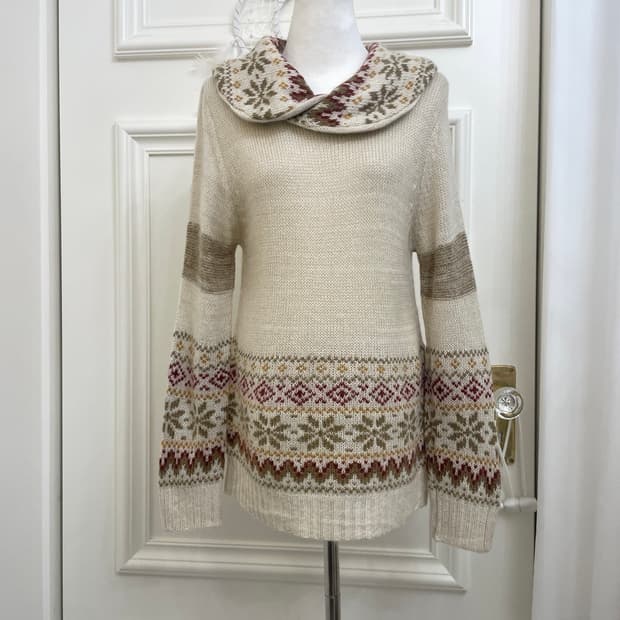 beige nordic pattern collar winter sweat