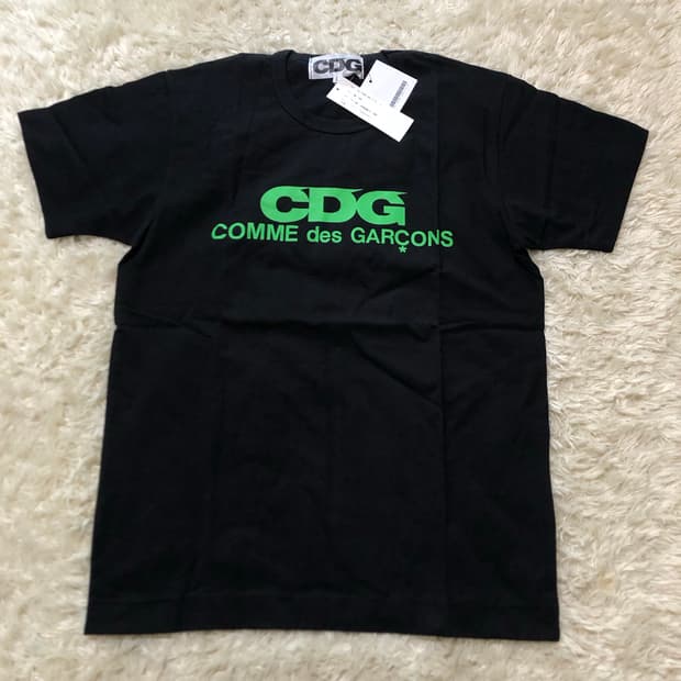 꼼데가르송 CDG 반팔 티셔츠 새상품 한정판