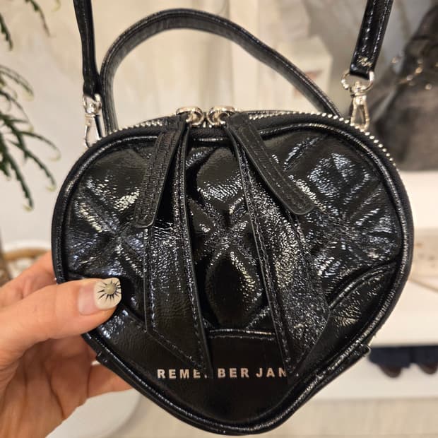 리멤버제인 하트백  블랙