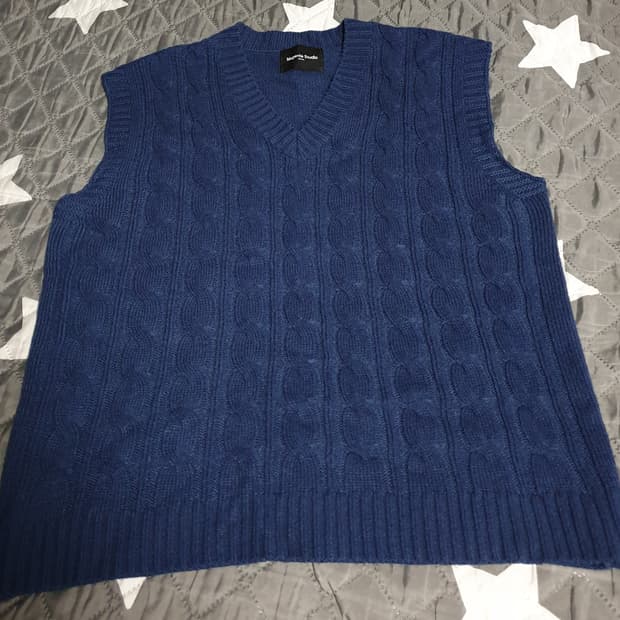 마젠타스튜디오 브이넥 케이블 니트 조끼 베스트 네이비 (F)