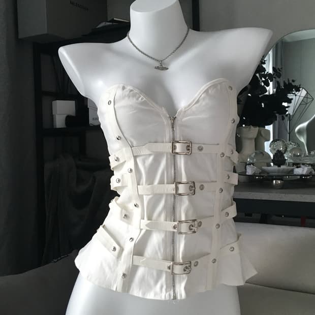༒ white belt top