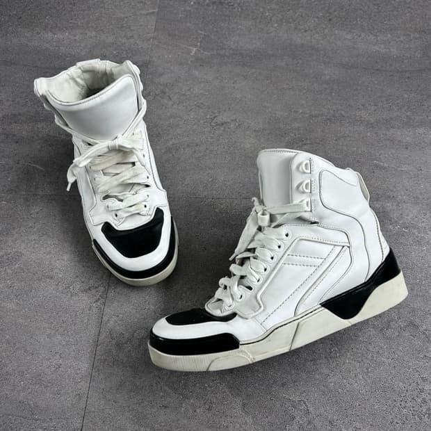 [42] 지방시 타이슨 하이탑