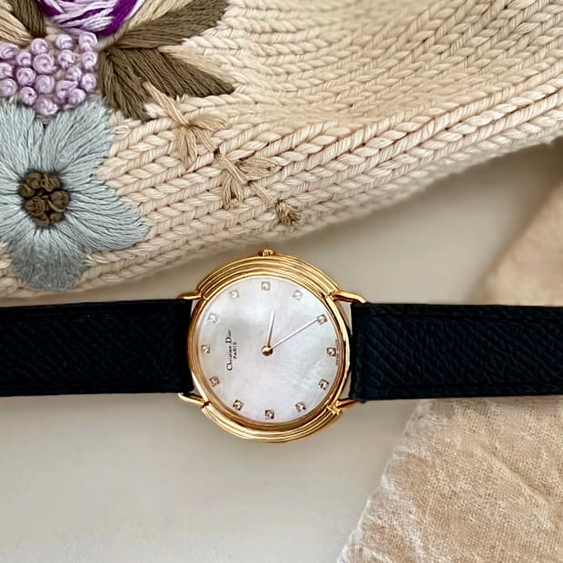 디올 12p스 톤 쉘 다이얼 시계 / 정품감정. 케어