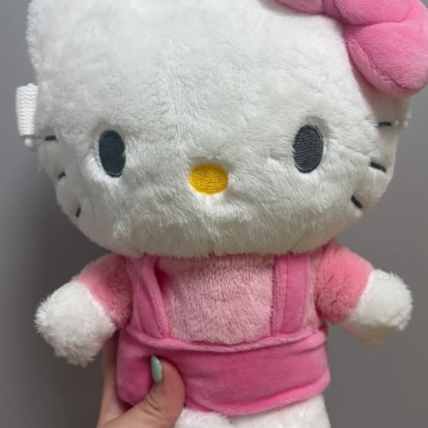 (새상품)소품샵에서 구매한 헬로키티 크로스백 인형