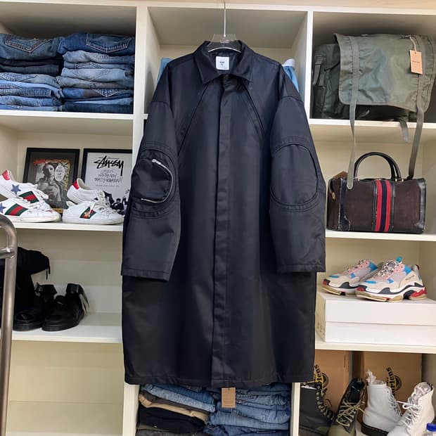 파프롬 왓 블랙 나일론 코트 2 size (택O)