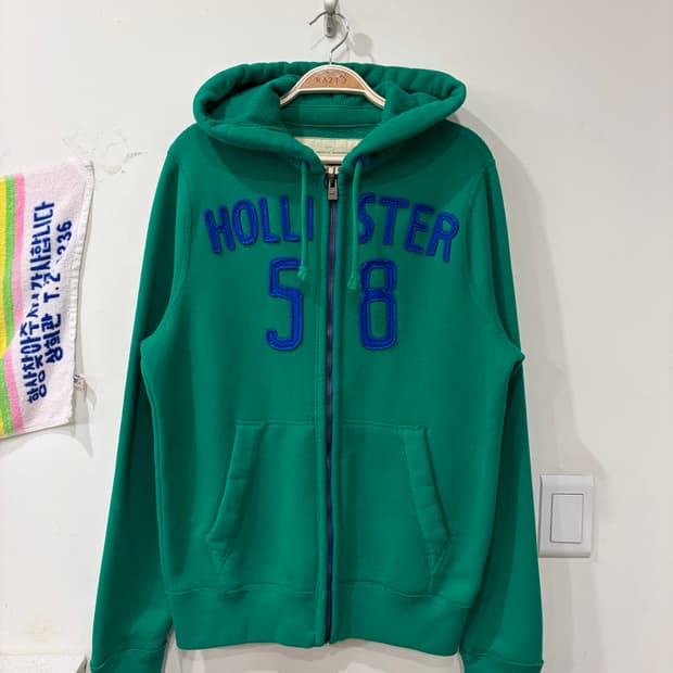 60. 홀리스터 후드집업