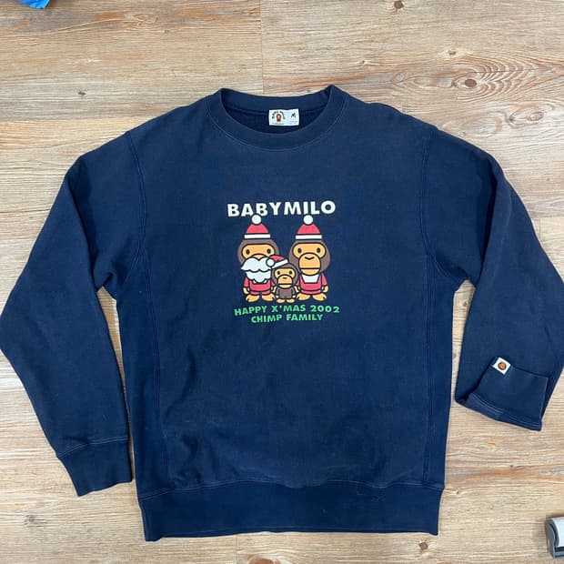 베이프 베이비 마일로 크리스마스 맨투맨 스웻셔츠