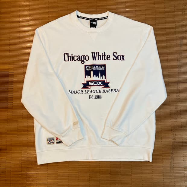 뉴에라 시카고 자수 로고 스웻