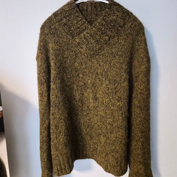 새상품 ​[COS] 코스 오버사이즈 브이넥 모헤어 믹스 니트 (머스타드/