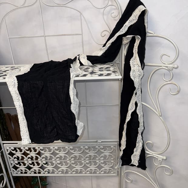 Black & white bohemian lace scarf