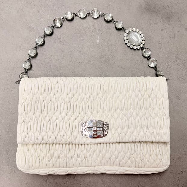 [정품] 미우미우 크리스탈 가죽백 라지